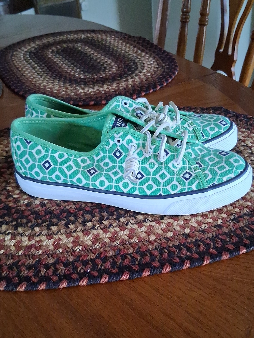Sperry Green Geometric Canvas Sneakers Sz. 7.5